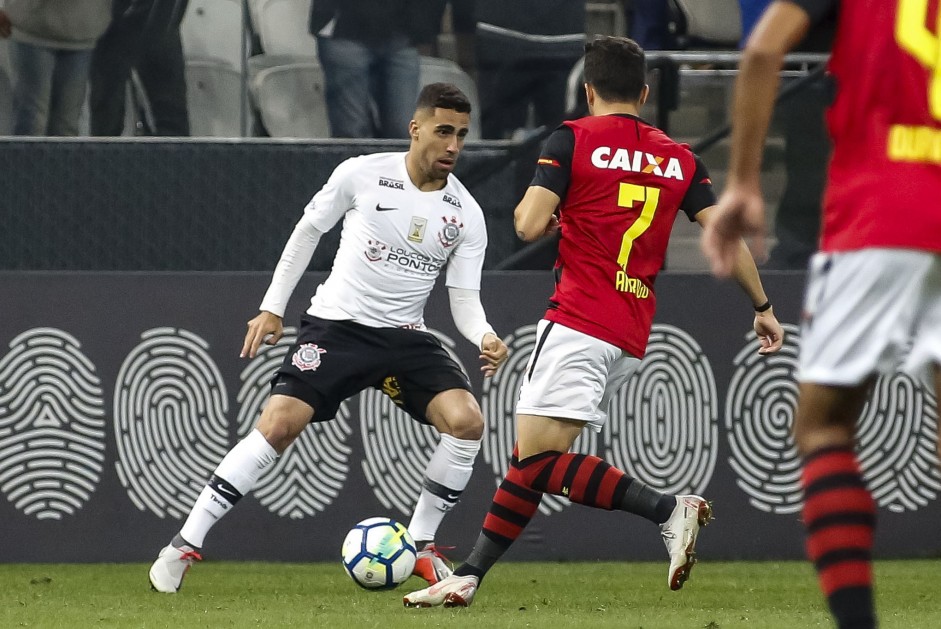 Gabriel atuou na lateral direita diante do Sport, no ltimo domingo