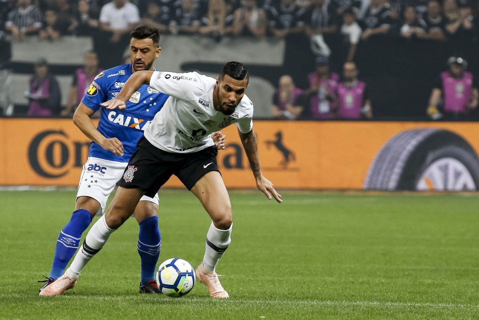 Jonathas foi titular na final da Copa do Brasil, contra o Cruzeiro