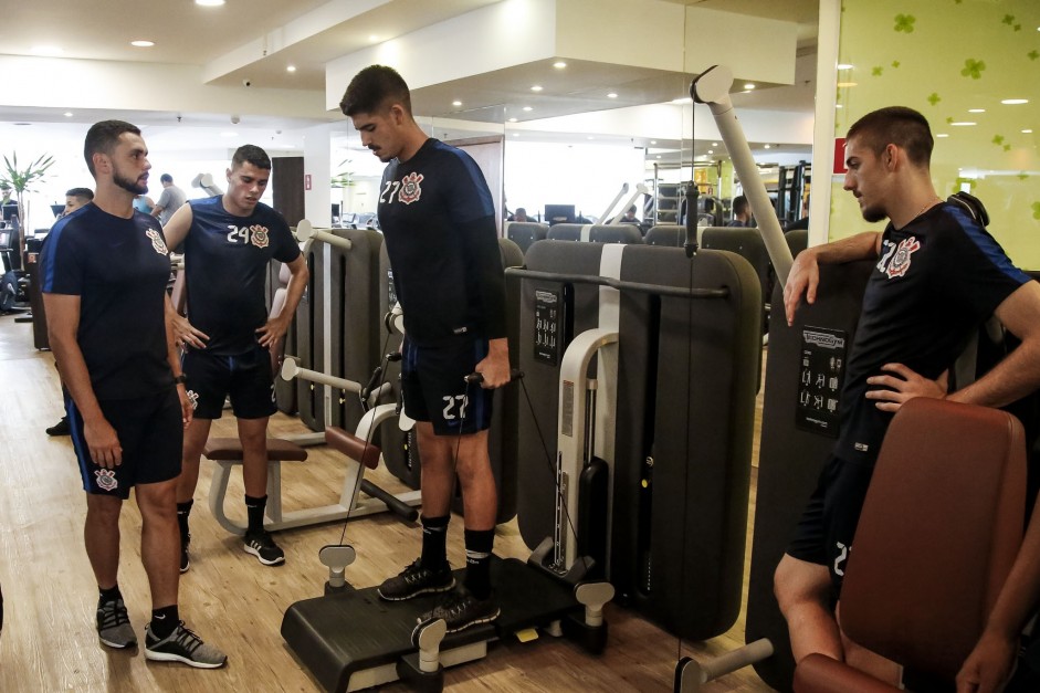 Timozinho treina forte para enfrentar o Vasco, na semifinal da Copinha 2019