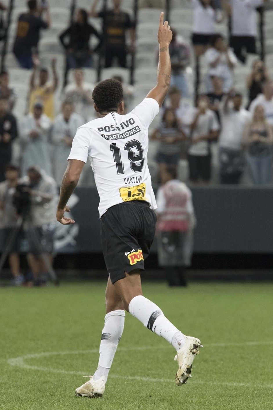 Gustavo  o artilheiro do Corinthians na temporada 2019; jogador anotou gol em todos os jogos