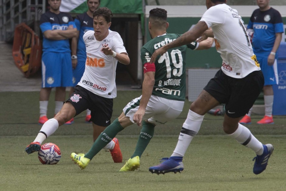 Mateus Vital em partida contra o Palmeiras, pelo Paulisto 2019