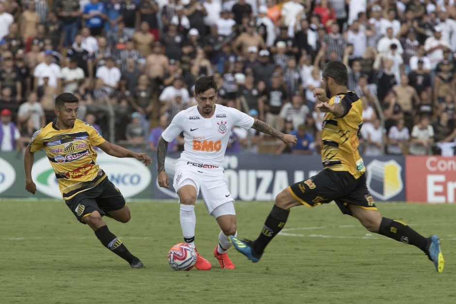Fagner durante o jogo contra o Novorizontino, pelo Campeonato Paulista