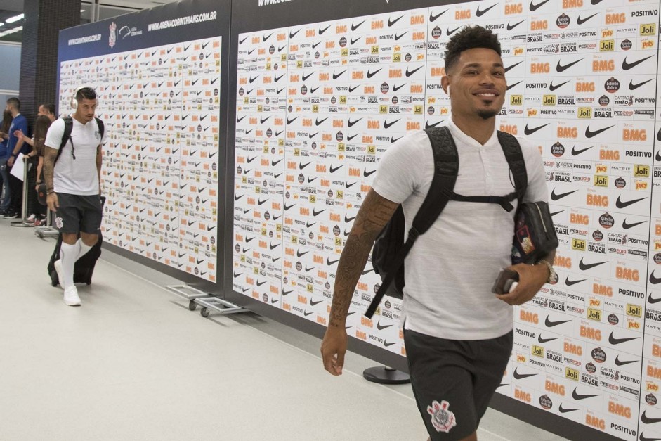 Jnior Urso chega a Arena Corinthians para duelo contra o Avenida, pela Copa do Brasil