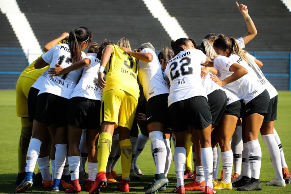 As meninas do Corinthians venceram o Internacional por 5 a 0, pelo Brasileiro Feminino