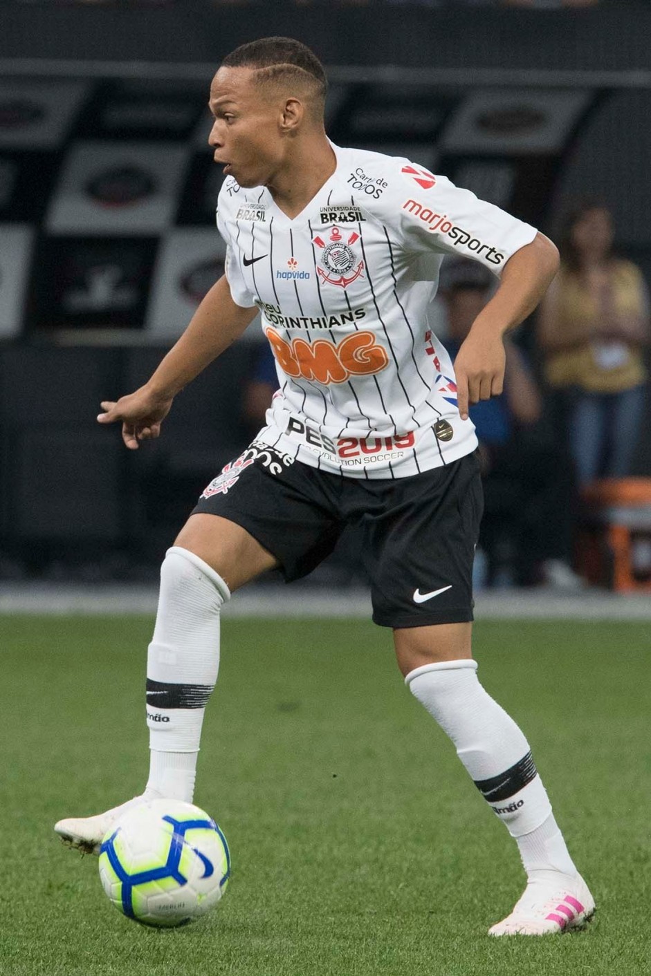 Garoto Janderson durante jogo contra a Chapecoense, na Arena Corinthians, pelo Brasileiro