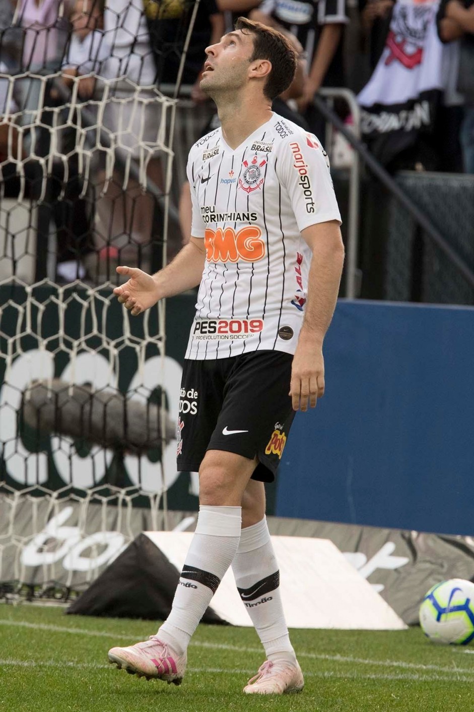 Mauro Boselli durante jogo contra a Chapecoense, na Arena Corinthians, pelo Brasileiro
