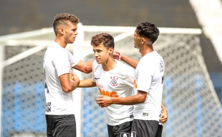 Corinthians busca terceira vitria no Brasileiro Sub-17