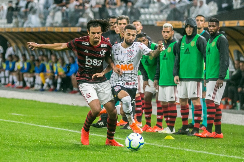 Clayson durante jogo contra o Flamengo, pela Copa do Brasil