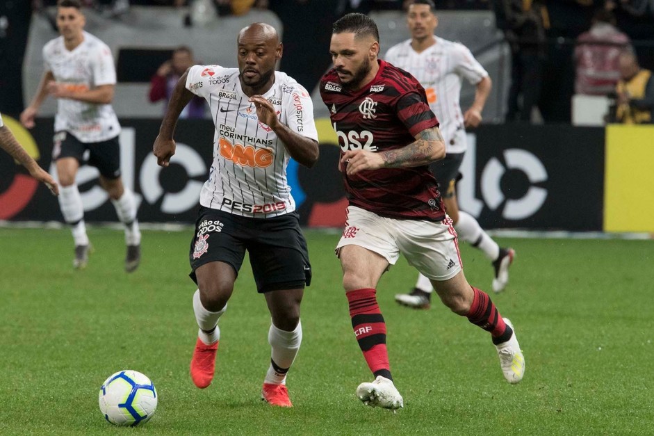 Love durante jogo contra o Flamengo, pelas oitavas de final da Copa do Brasil