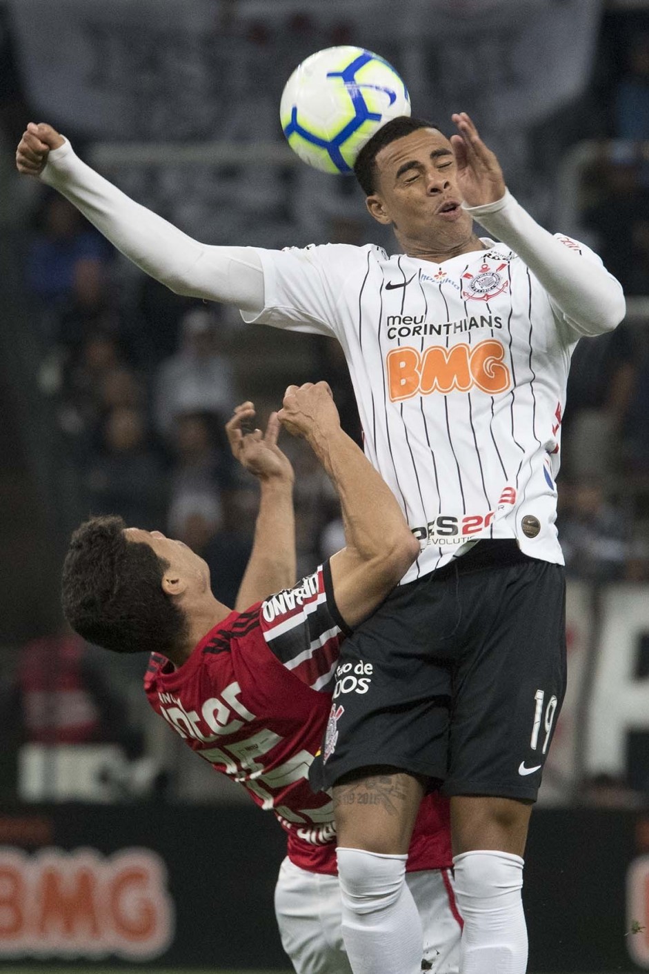 Gustavo no duelo contra o So Paulo, pelo Brasileiro, na Arena Corinthians