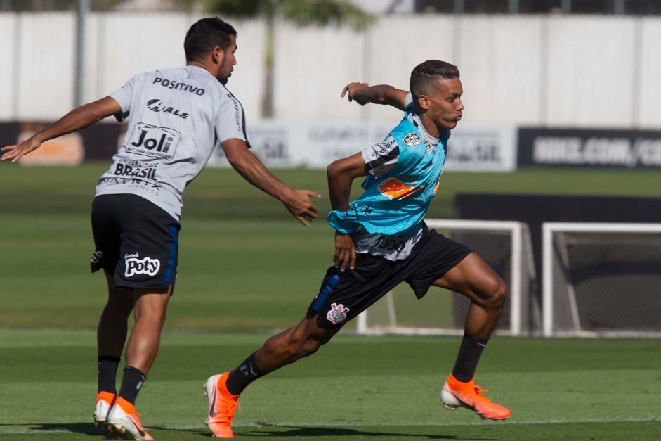 Sornoza e Pedrinho podem retornar ao Corinthians para o jogo de quarta-feira