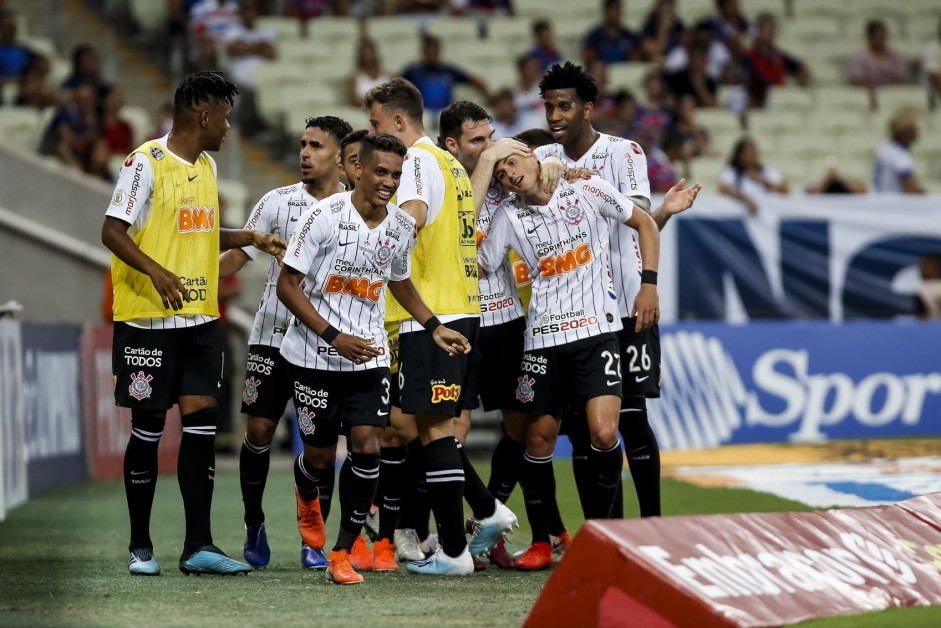 Corinthians venceu o Fortaleza por 3 a 1, pelo Brasileiro
