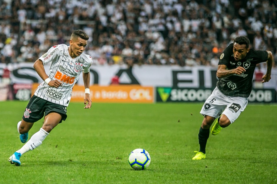 Pedrinho foi muito bem diante o Botafogo,  na Arena Corinthians
