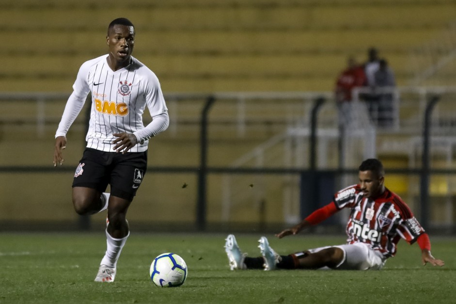 Xavier durante vitria contra o So Paulo, pelo Brasileiro Sub-20