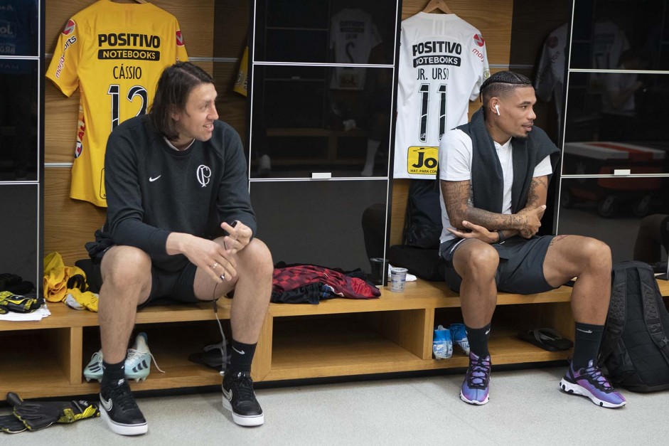Cssio e Urso no vestirio da Arena Corinthians antes de enfrentarem o Vasco, pelo Brasileiro