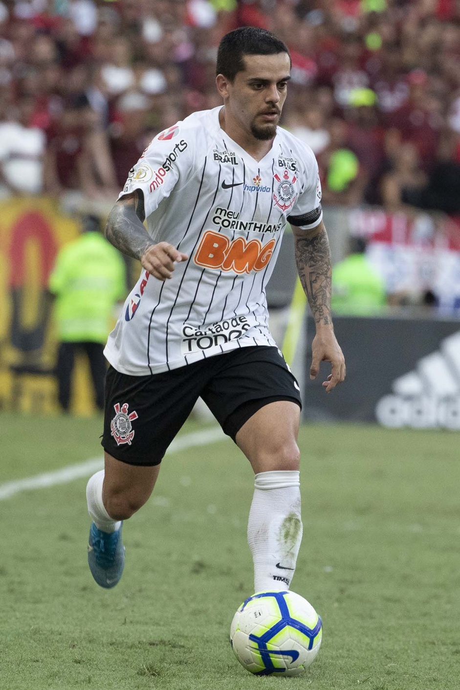 Fagner durante jogo contra o Flamengo, no Maracan, pelo Brasileiro