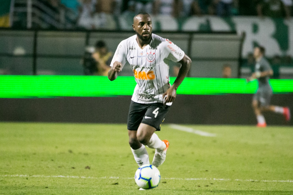 Manoel durante Drbi, contra o Palmeiras, no Pacaembu