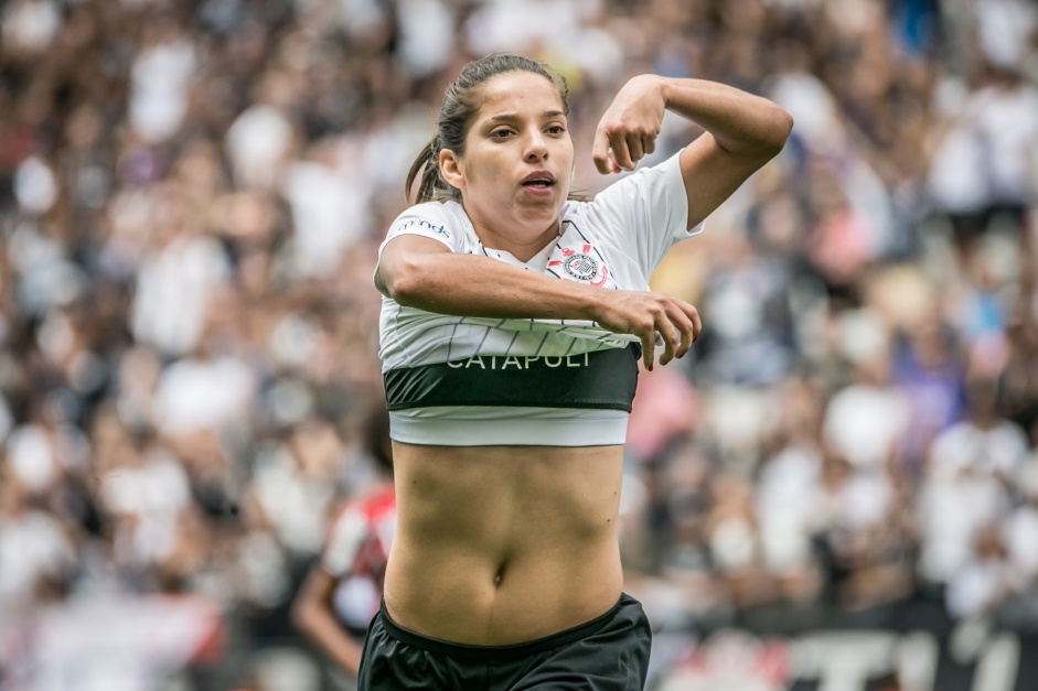 Millene na final contra o So Paulo, pelo Paulista Feminino em plena Arena Corinthians lotada