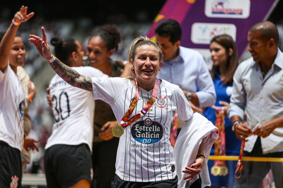 Cacau durante comemoraes do ttulo do Campeonato Paulista, pelo Corinthians Feminino