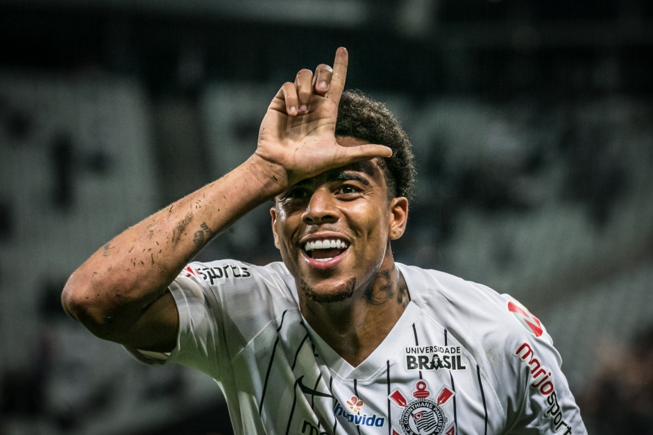 Gustavo termina a temporada de 2019 como o artilheiro do Corinthians, com 15 gols