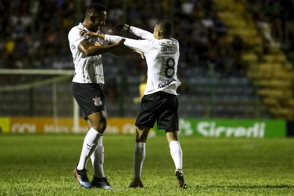 3 a 1 fechou o placar entre Corinthians e Fluminense-PI, pela Copinha 2020