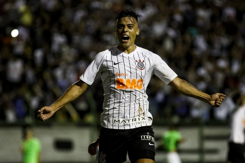 Sandoval comemora gol contra o Juventude pela Copa So Paulo 2020