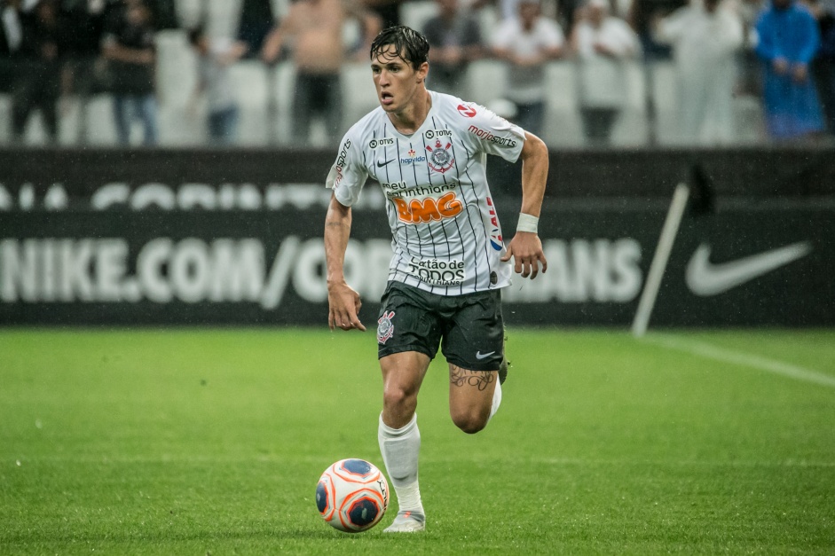 Meia Mateus Vital foi titular na derrota do Corinthians para a Inter de Limeira