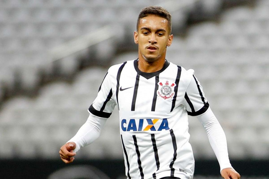 Corinthians vendeu Matheus Pereira em 2016 e segue tento que arcar com dvidas da negociao
