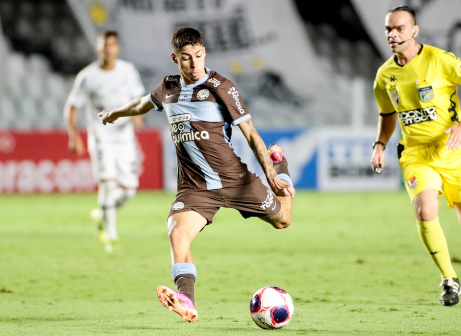 Gabriel Pereira durante jogo contra o Santos, pelo Campeonato Paulista 2021