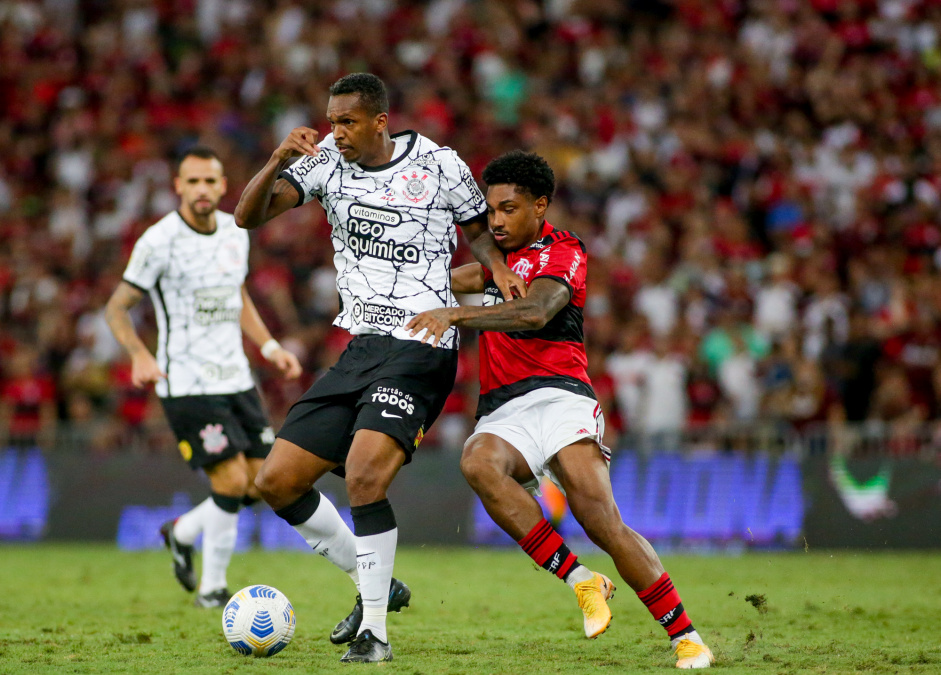 J no jogo entre Corinthians e Flamengo, no Maracan, pelo Brasileiro