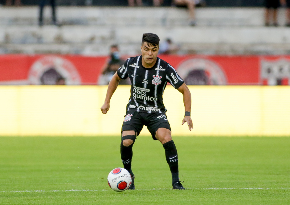 Roni em partida do Corinthians contra o Botafogo-SP neste sbado