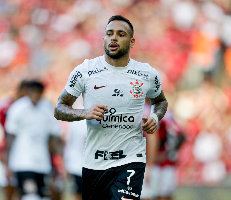 Maycon durante jogo do Corinthians contra o Flamengo, pelo Brasileiro 2023