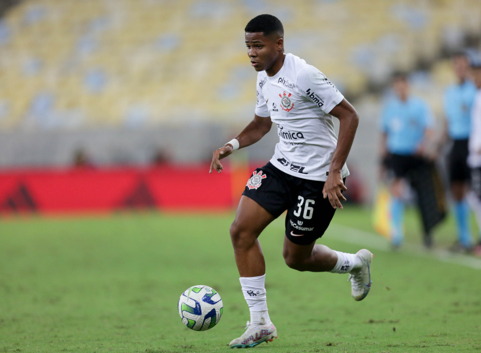 Wesley em ao no jogo do Corinthians contra o Flamengo, pelo Brasileiro 2023