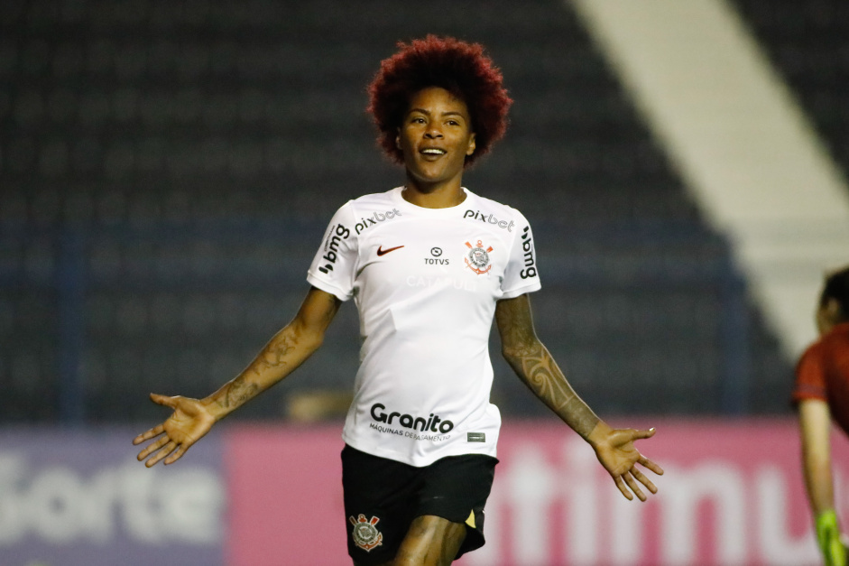 Carol Nogueira marcou um dos gols do Corinthians na vitria por 11 a 0 sobre o Realidade Jovem