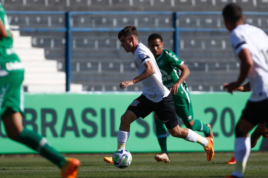 Breno Bidon armando uma finalizao no jogo contra a Chapecoense, pela Copa o Brasil Sub-20