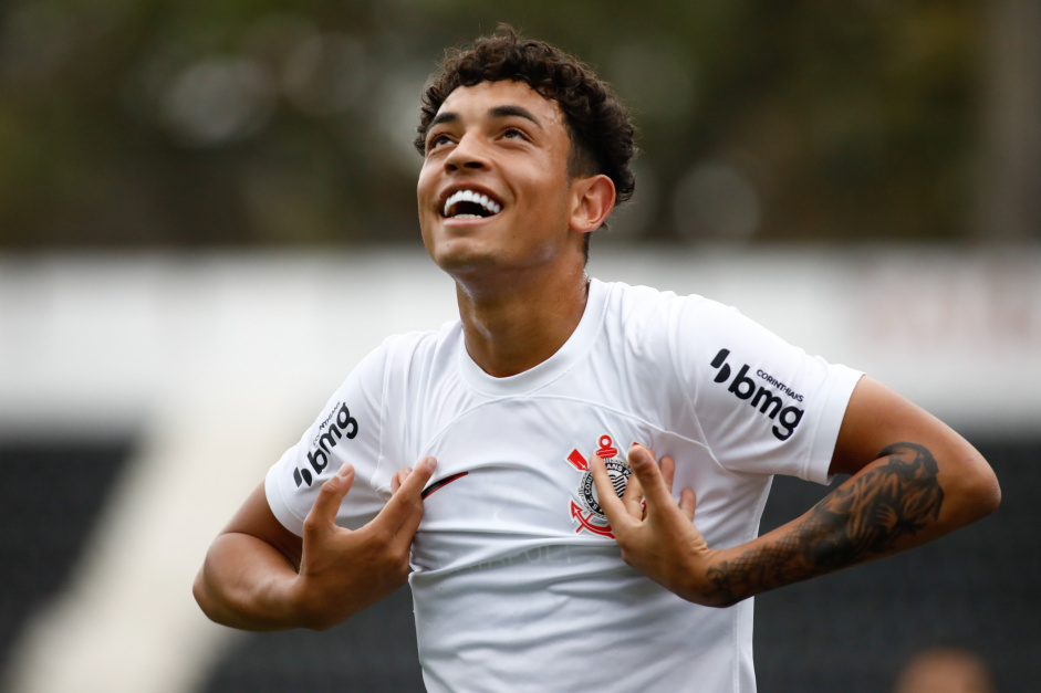 Phellipe comemorando gol pelo Corinthians no Paulista Sub-20