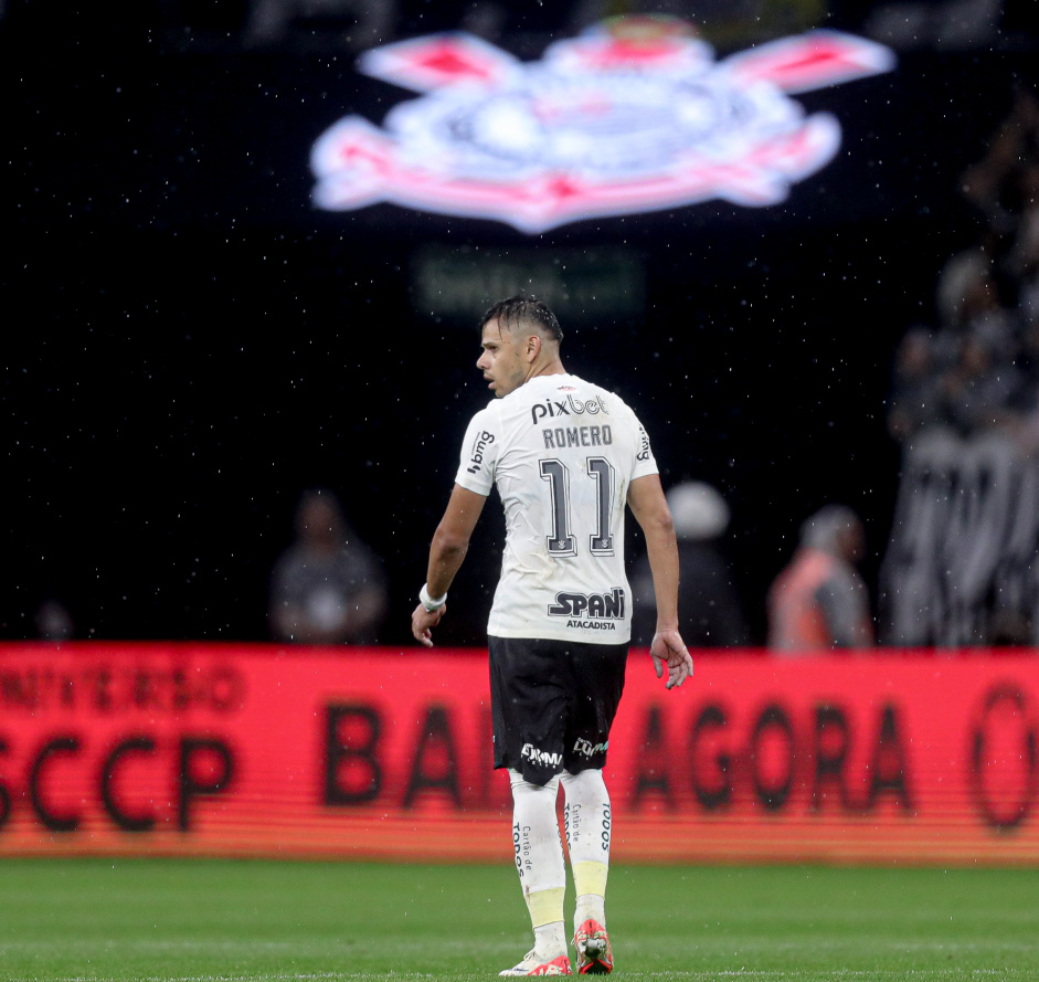 Romero no jogo entre Corinthians e Santos
