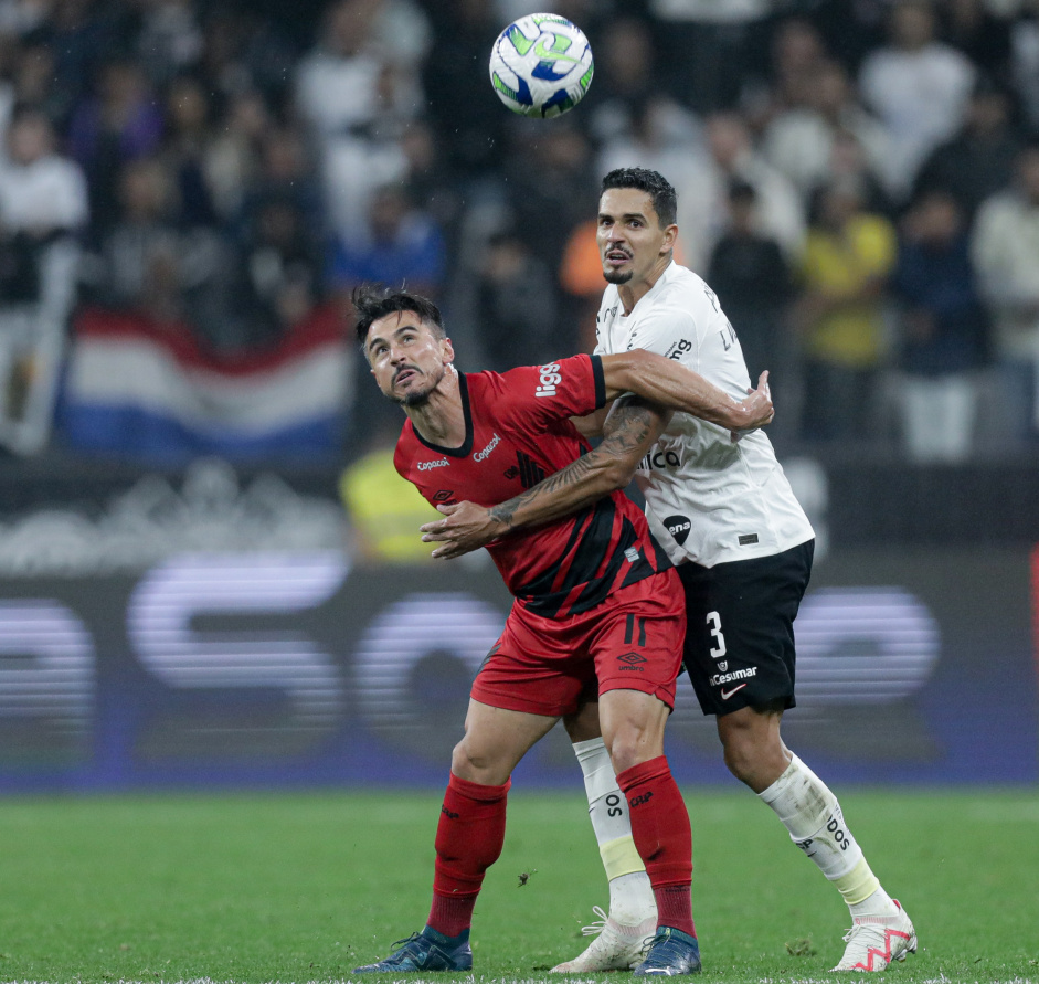 Verssimo na marcao de Willian no jogo entre Corinthians e Athletico-PR