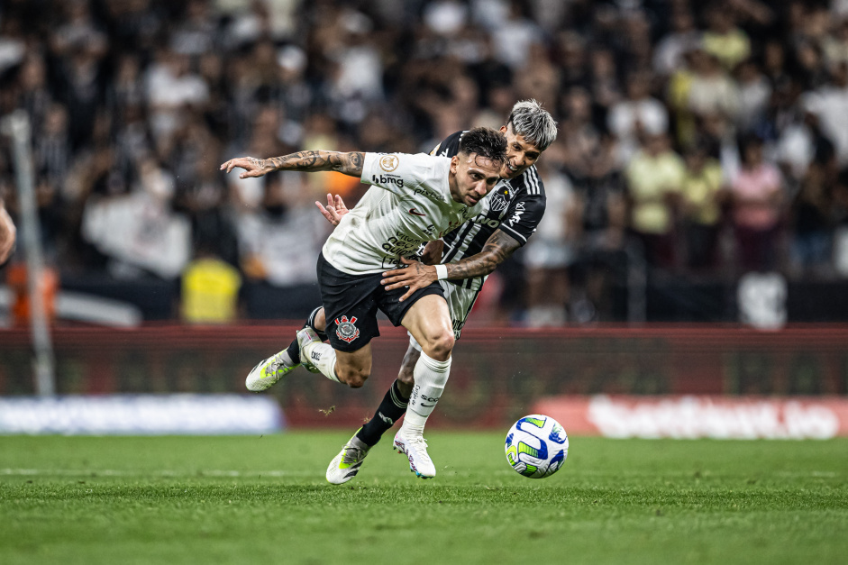 Gustavo Silva durante jogo do Corinthians contra o Atltico-MG
