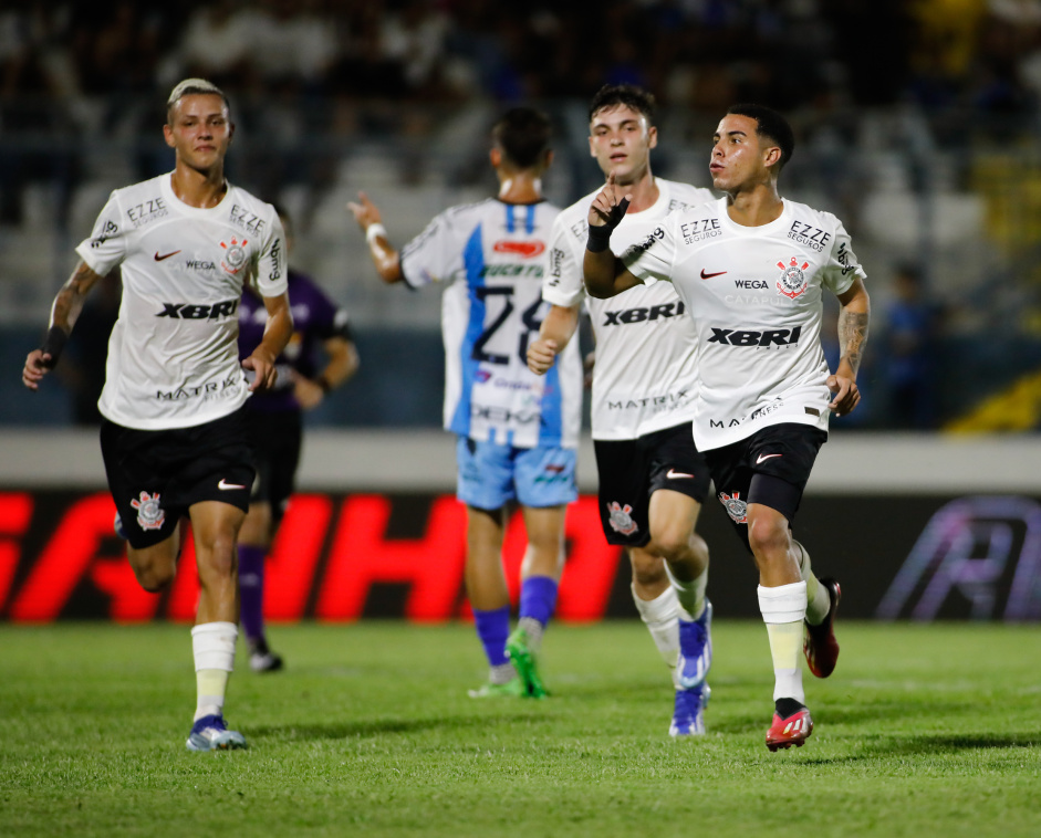 Higor marcou um dos gols do Corinthians