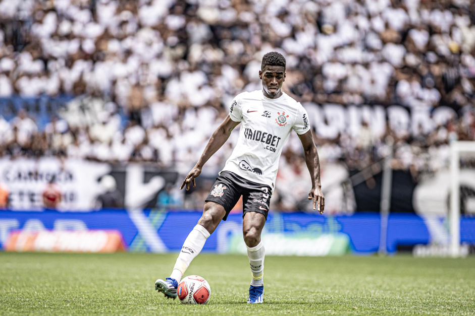 Flix Torres no jogo entre Corinthians e Novorizontino